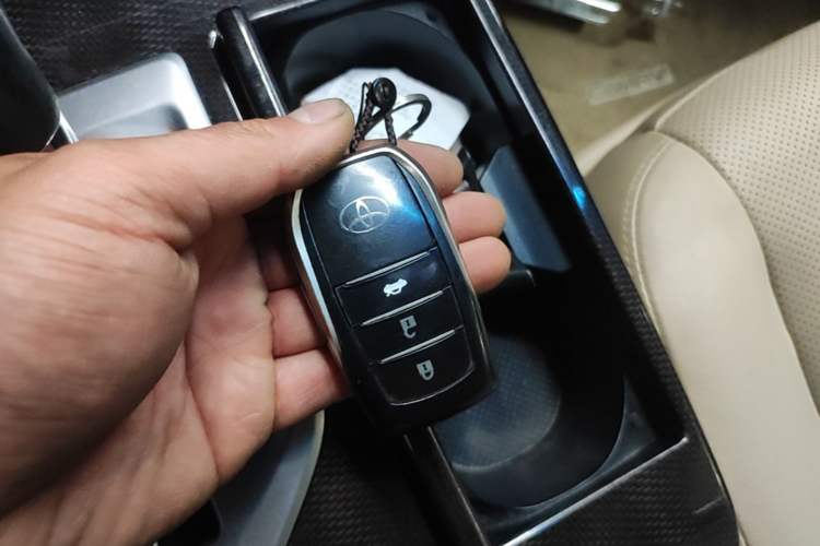 Used Toyota Camry 2012 Luxurious Edition 2.5HG Zunrui Vehicle Key