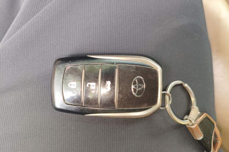 Used Toyota Camry 2012 Luxurious Edition 2.5HG Zunrui Vehicle Key
