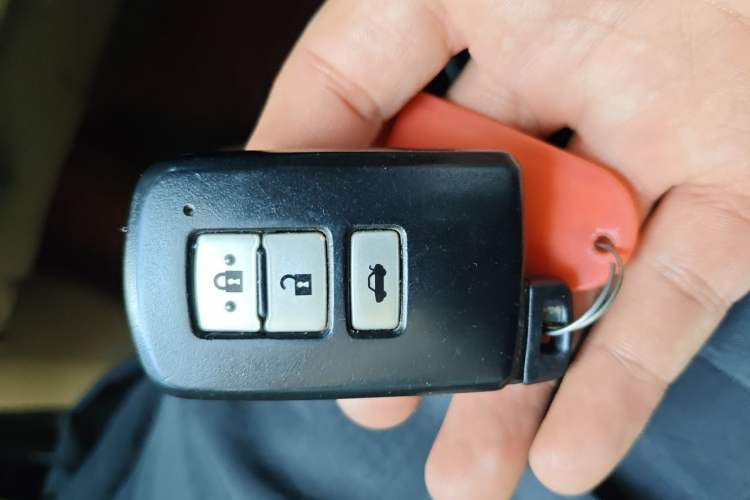 Used Toyota Camry 2012 2.5G Luxury Edition Vehicle Key