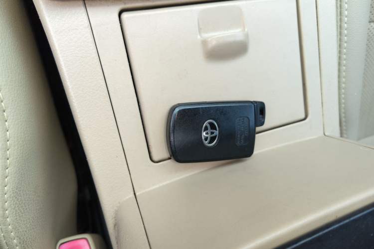 Used Toyota Camry 2012 2.5G Luxury Edition Vehicle Key