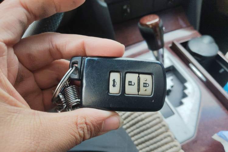 Used Toyota Camry 2012 2.5G Luxury Edition Vehicle Key
