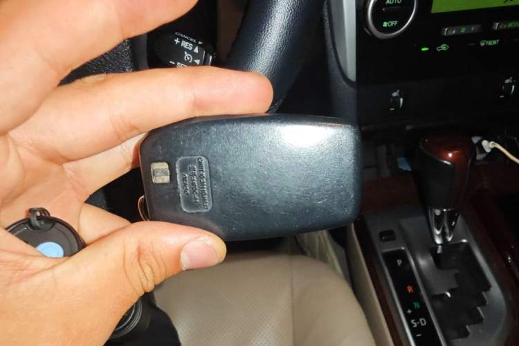 Used Toyota Camry 2012 2.5G Luxury Edition Vehicle Key