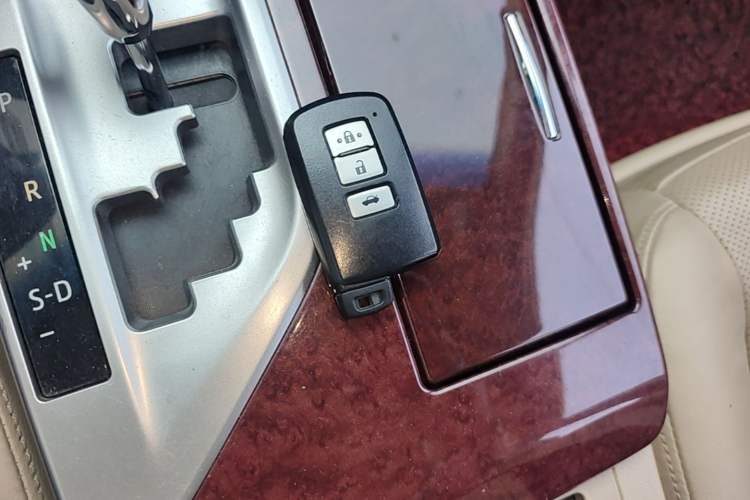 Used Toyota Camry 2012 2.5G Luxury Edition Vehicle Key