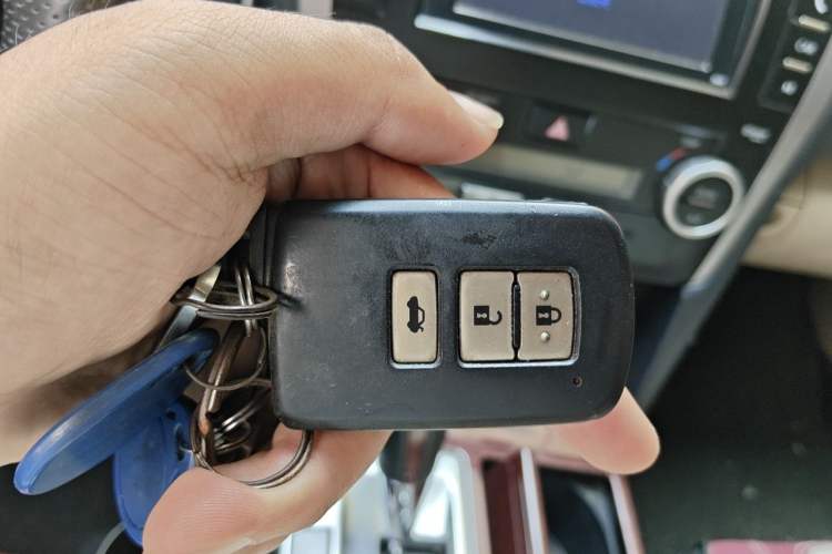 Used Toyota Camry 2012 2.5G Luxury Edition Vehicle Key