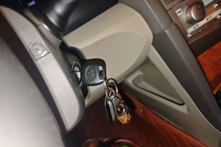 Used Toyota Camry 2012 200E Classic Elite Edition Vehicle Key