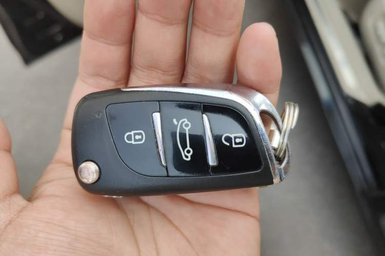 Used Toyota Camry 2012 200G Classic Luxury Edition Vehicle Key