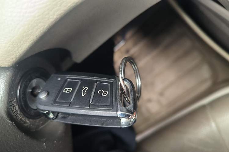 Used Toyota Camry 2012 200G Classic Luxury Edition Vehicle Key