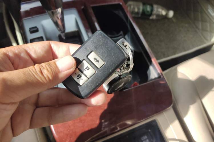 Used Toyota Camry 2012 2.5G Luxury Edition Vehicle Key