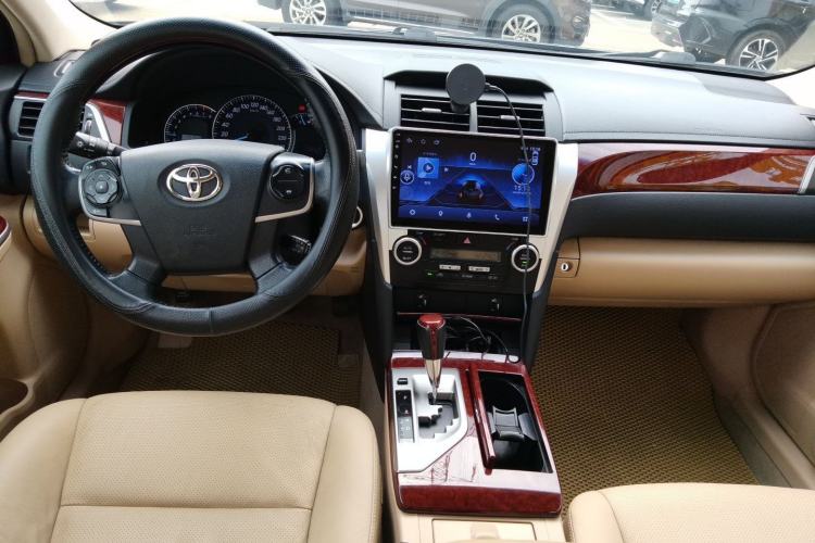 Used Toyota Camry 2012 2.5G Luxury Edition Center Console