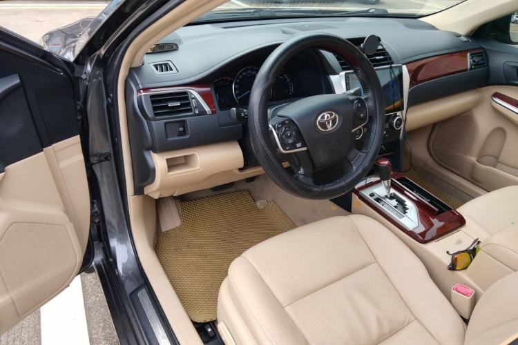 Used Toyota Camry 2012 2.5G Luxury Edition Driver Seat