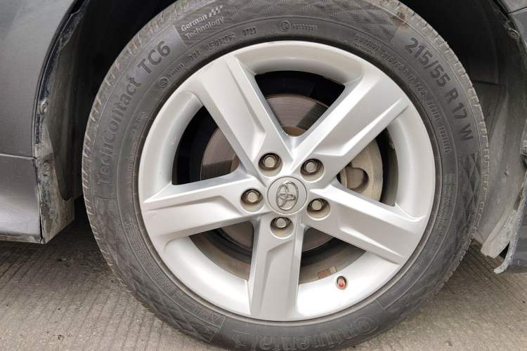 Used Toyota Camry 2012 Junrui 2.5S Activa Navigation Edition Right Front Wheel Hub
