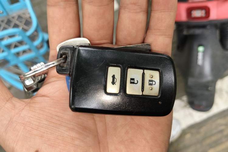 Used Toyota Camry 2012 Junrui 2.5S Activa Navigation Edition Vehicle Key