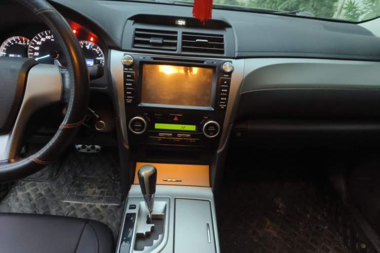 Used Toyota Camry 2012 Junrui 2.0S Radiant Edition Audio And AC Panel