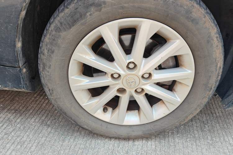 Used Toyota Camry 2012 2.5G Luxury Edition Right Front Wheel Hub