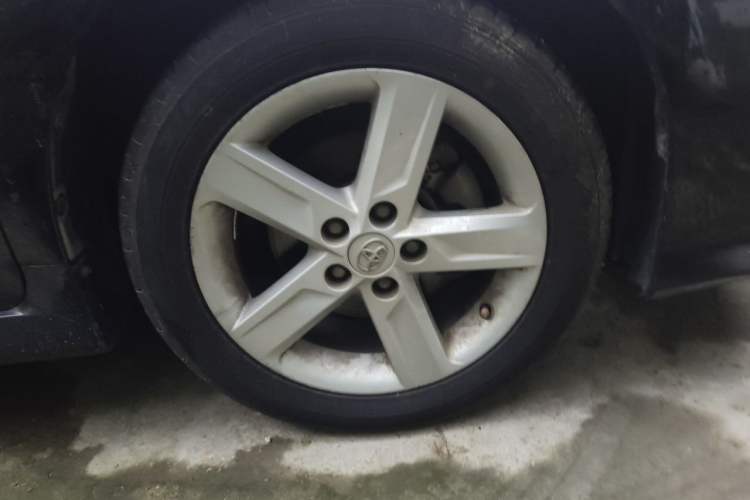Used Toyota Camry 2012 Junrui 2.0S Radiant Edition Right Front Wheel Hub