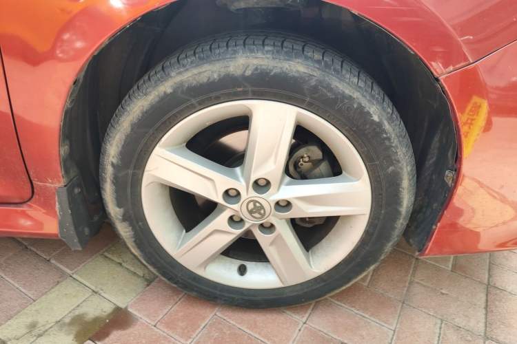 Used Toyota Camry 2012 Junrui 2.0S Radiant Edition Right Front Wheel Hub