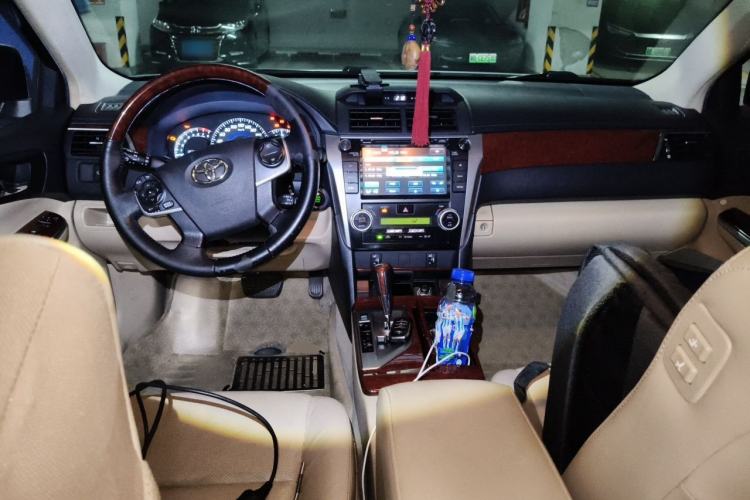 Used Toyota Camry 2012 2.5G Luxury Edition Center Console