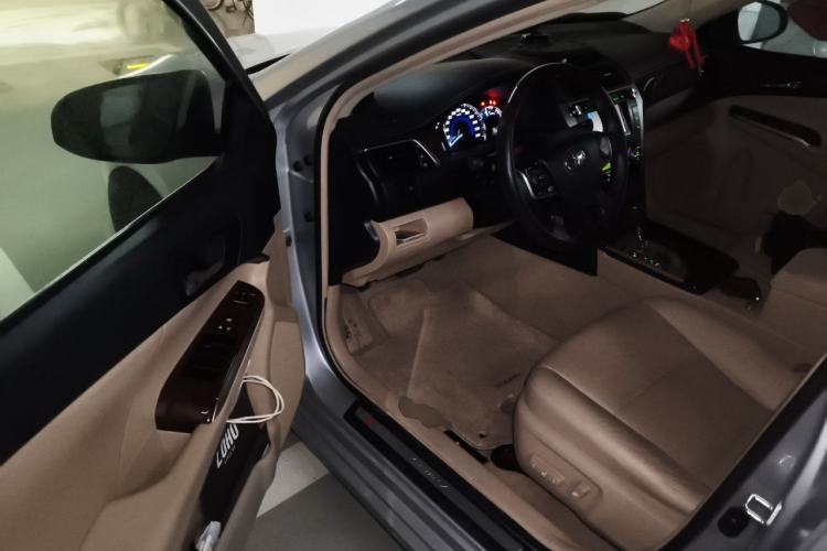 Used Toyota Camry 2012 2.5G Luxury Edition Driver Seat