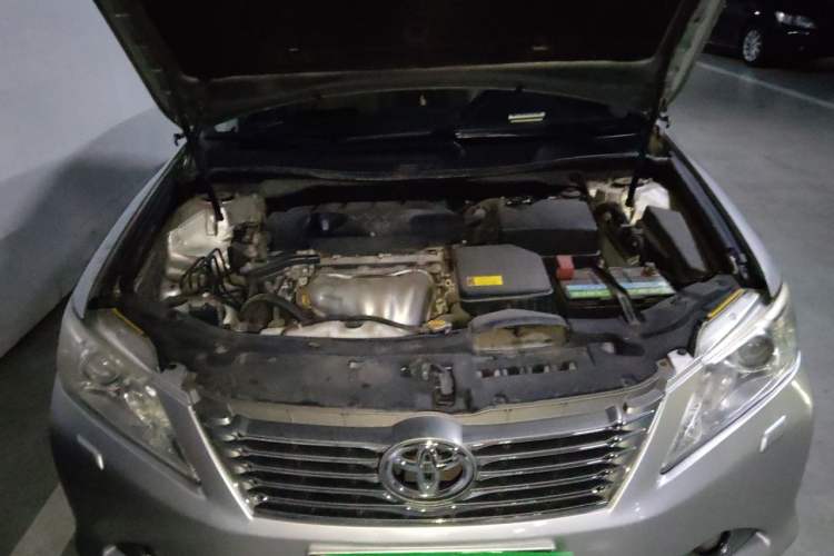 Used Toyota Camry 2012 2.5G Luxury Edition Engine Bay