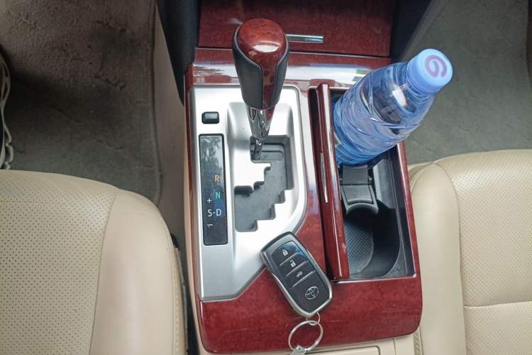 Used Toyota Camry 2012 2.5G Luxury Edition Gear Lever