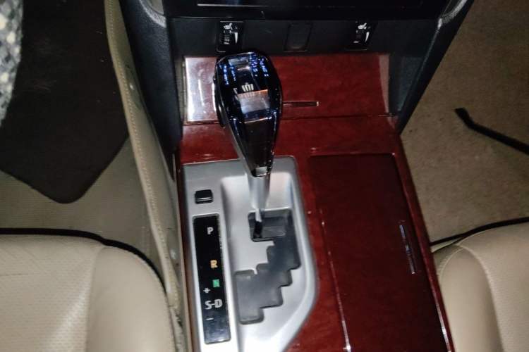 Used Toyota Camry 2012 2.5G Luxury Edition Gear Lever