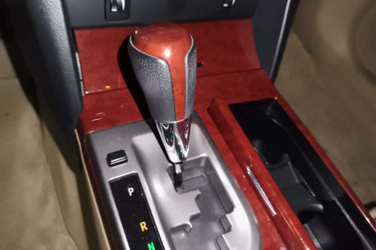 Used Toyota Camry 2012 2.5G Luxury Edition Gear Lever
