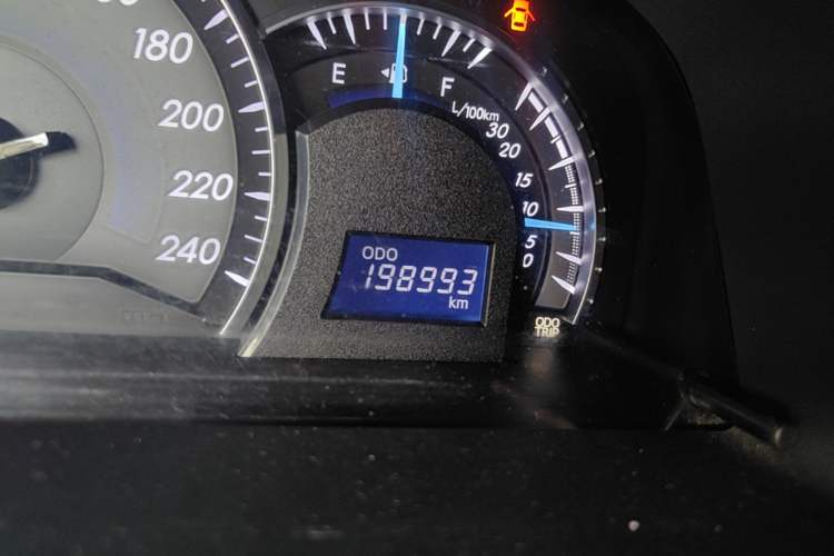 Used Toyota Camry 2012 Junrui 2.5S Activa Navigation Edition Odometer Close Up
