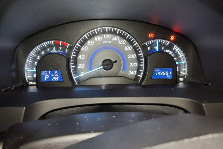 Used Toyota Camry 2012 2.5G Luxury Edition Odometer Close Up