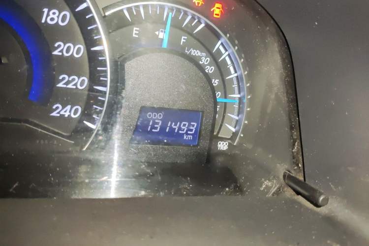Used Toyota Camry 2012 2.5G Luxury Navigation Edition Odometer Close Up
