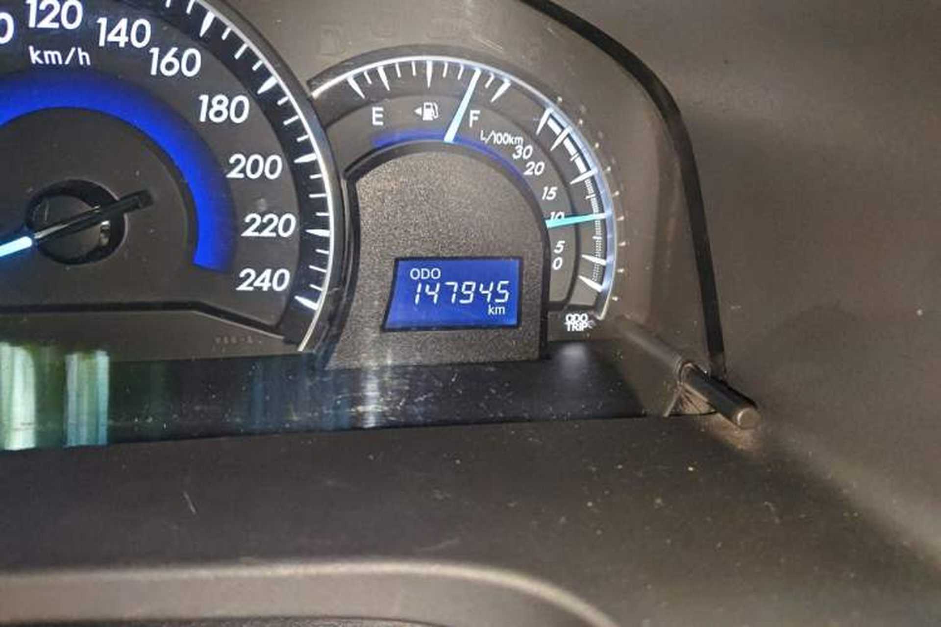 Used Toyota Camry 2012 2.5G Luxury Edition Odometer Close Up