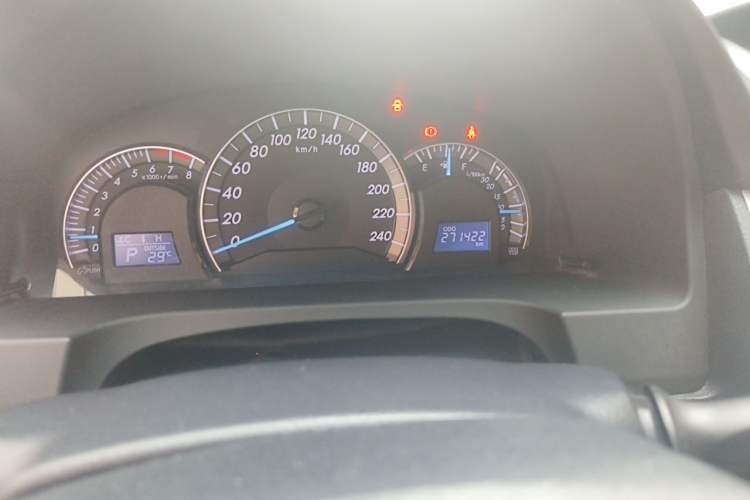Used Toyota Camry 2012 Junrui 2.0S Radiant Edition Odometer Close Up