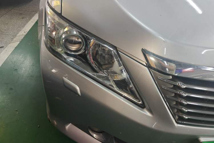 Used Toyota Camry 2012 2.5G Luxury Edition Right Front Headlight