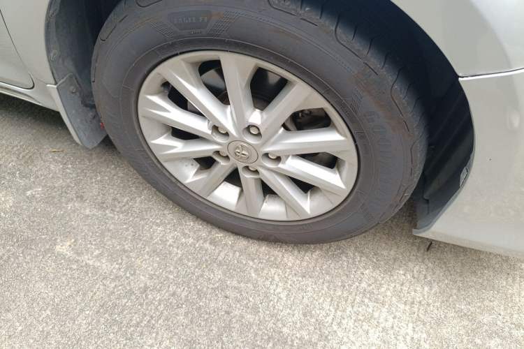 Used Toyota Camry 2012 2.5G Luxury Edition Right Front Wheel Hub