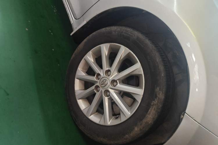 Used Toyota Camry 2012 2.5G Luxury Edition Right Front Wheel Hub