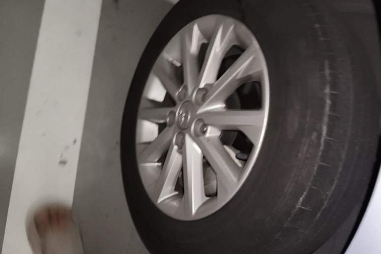 Used Toyota Camry 2012 2.5G Luxury Edition Right Front Wheel Hub