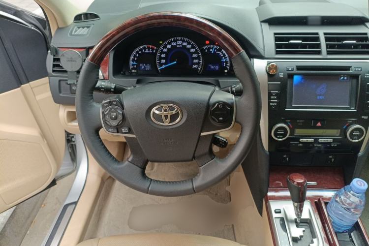 Used Toyota Camry 2012 2.5G Luxury Edition Steering Wheel