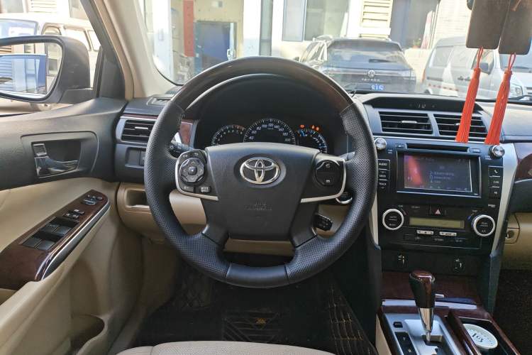Used Toyota Camry 2012 2.5G Luxury Edition Steering Wheel