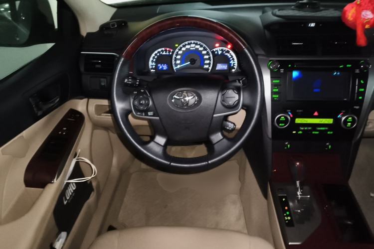 Used Toyota Camry 2012 2.5G Luxury Edition Steering Wheel