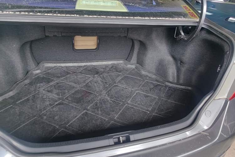 Used Toyota Camry 2012 Junrui 2.5S Activa Navigation Edition Trunk