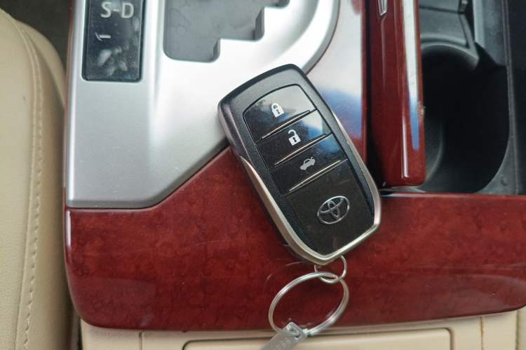 Used Toyota Camry 2012 2.5G Luxury Edition Vehicle Key