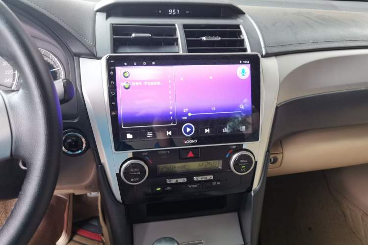 Used Toyota Camry 2012 200G Classic Luxury Edition Audio And AC Panel