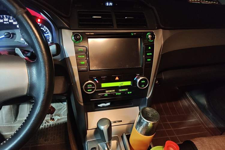 Used Toyota Camry 2012 Junrui 2.0S Radiant Edition Audio And AC Panel