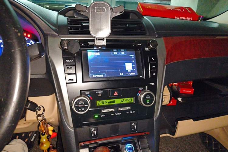 Used Toyota Camry 2012 2.0G Luxury Edition Audio And AC Panel
