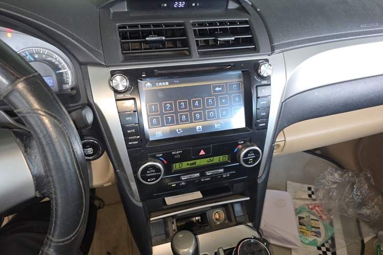 Used Toyota Camry 2012 Junrui 2.0S Radiant Edition Audio And AC Panel