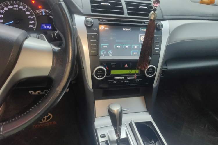 Used Toyota Camry 2012 Junrui 2.0S Radiant Edition Audio And AC Panel