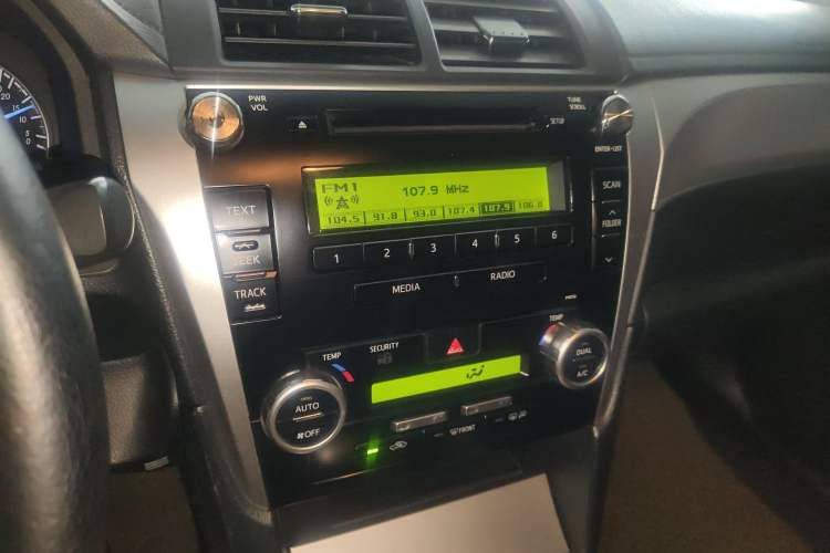 Used Toyota Camry 2012 Junrui 2.0S Radiant Edition Audio And AC Panel