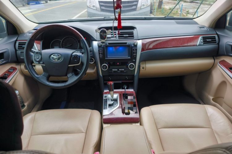 Used Toyota Camry 2012 2.5G Luxury Edition Center Console