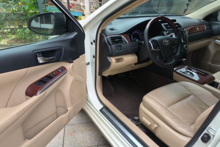 Used Toyota Camry 2012 2.0G Luxury Edition Driver Seat