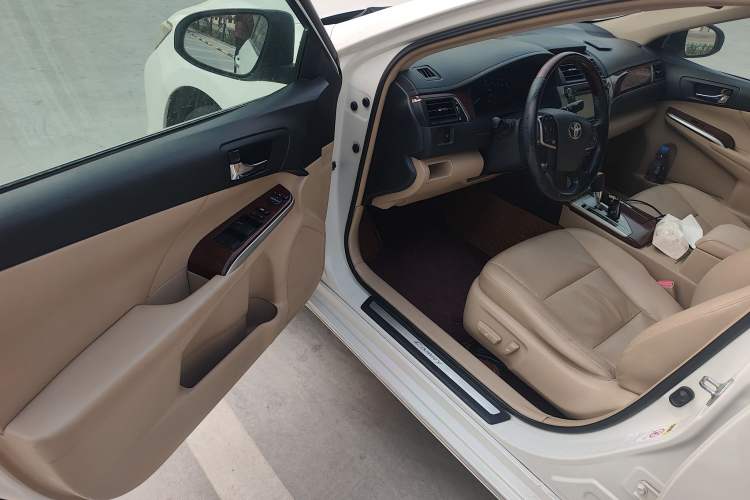 Used Toyota Camry 2012 2.5G Luxury Edition Driver Seat