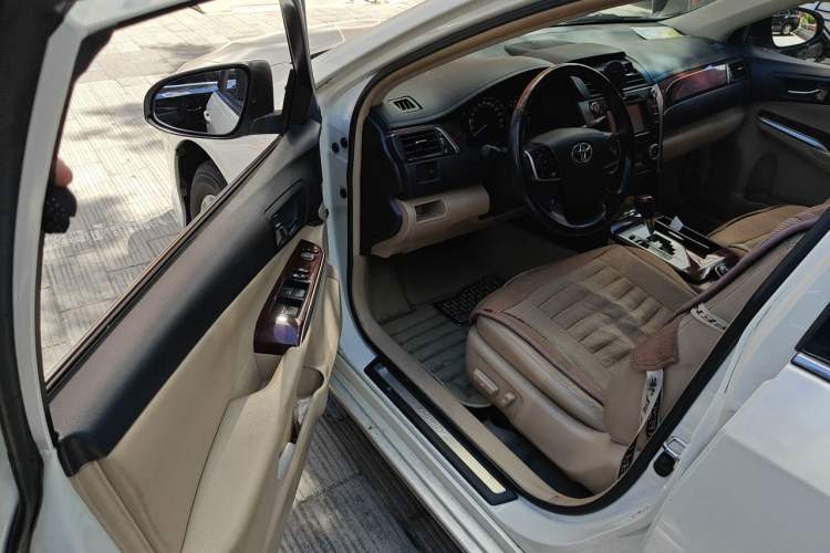 Used Toyota Camry 2012 2.5G Luxury Edition Driver Seat